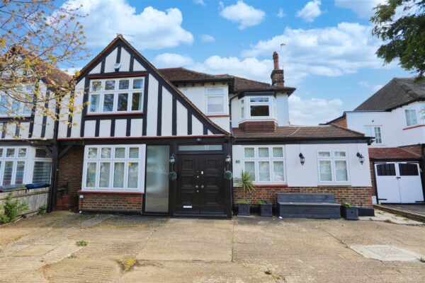 Hillside Gardens, Edgware HA8