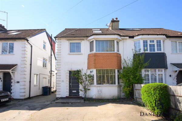 Holders Hill Road, London NW7