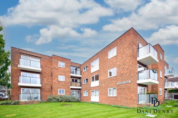 Heather Walk, Edgware HA8